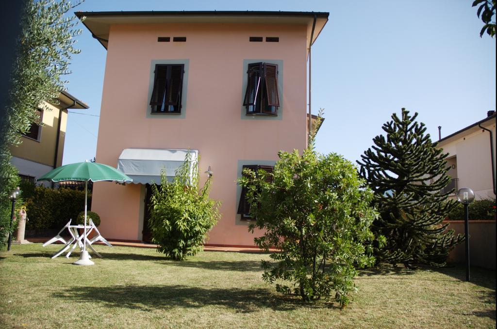 Affittacamere Villa Delia Lucca Exterior photo